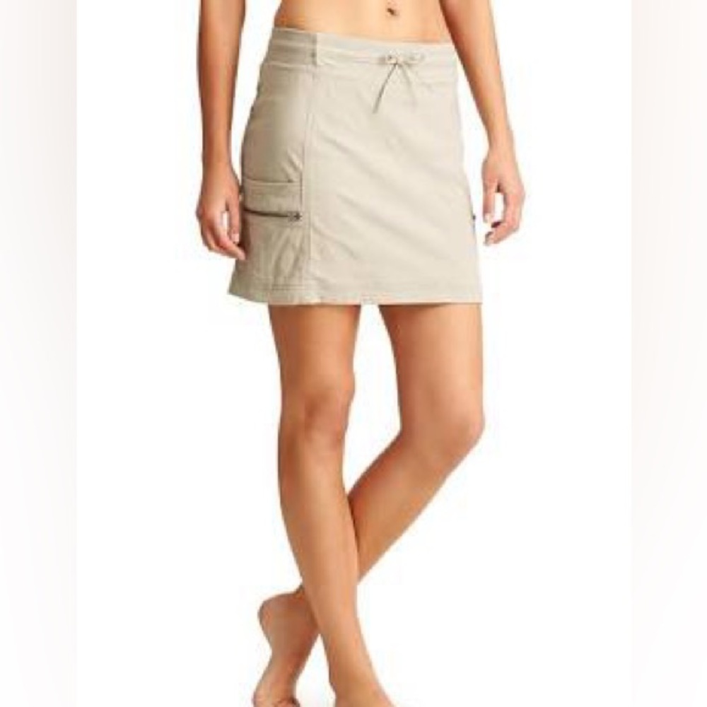 Athleta Cargo Skort khaki Mini Skirt with shorts and pockets sz 10/12